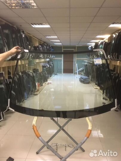 Лобовое стекло на Toyota Mark 2