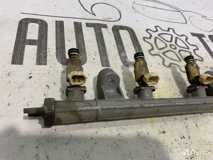 Рампа с форсунками Hyundai Elantra XD G4GC 2005