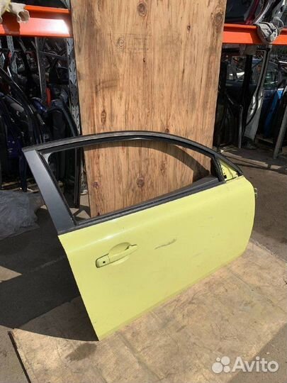 Правая передняя дверь Volvo C30 Вольво С30