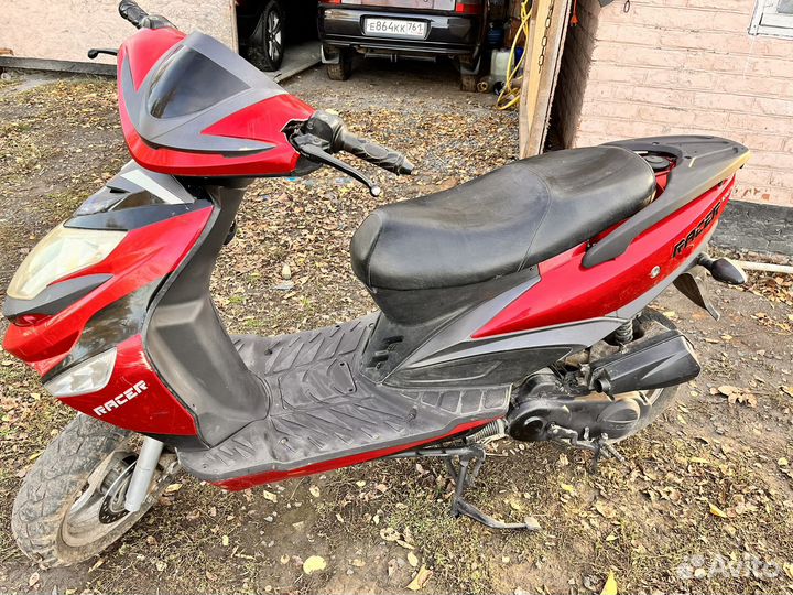 Продам скутер Racer