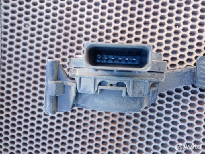 Педаль газа Chevrolet Cruze