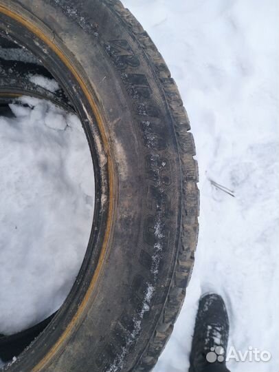 Bridgestone Ice Cruiser 7000 205/55 R16 29N