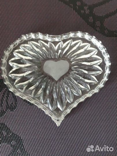 Хрустальное блюдо сердце для свадебных колец или б