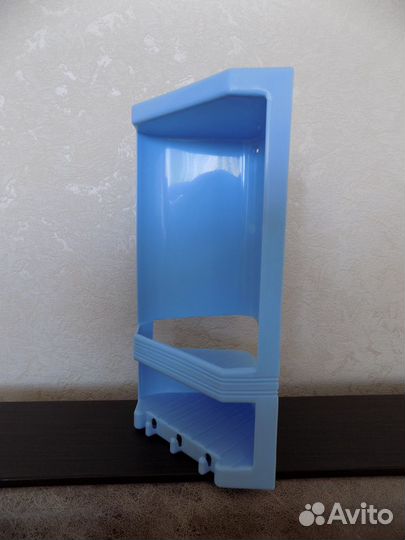 Уголок в ванную 38х15х15 в отличном состоянии