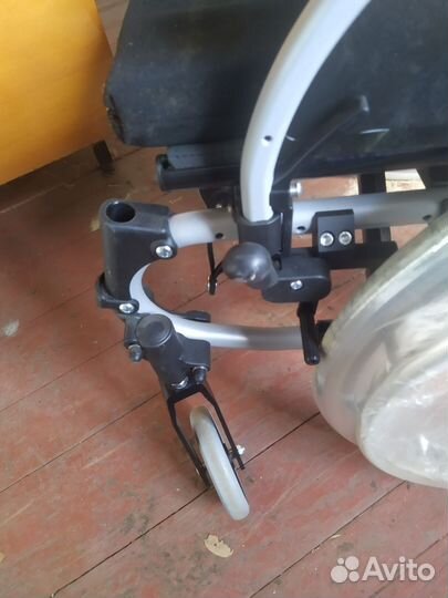 Кресло-коляска инвалидное