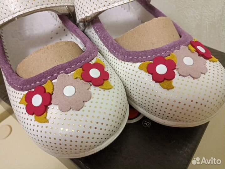 Новые туфли Лель нат.кожа 24