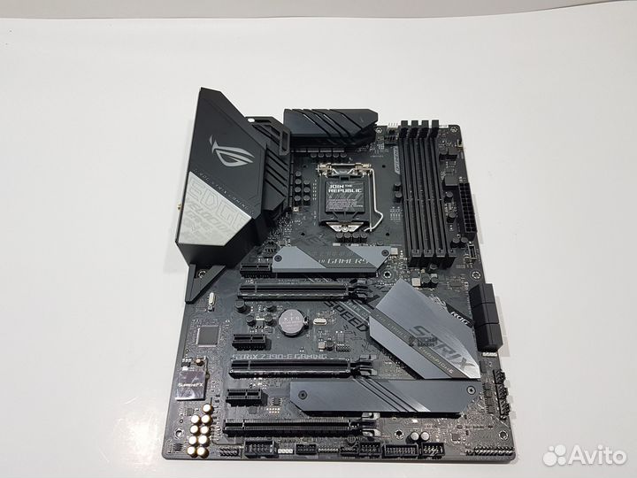 Материнская плата asus ROG strix z390 f gaming