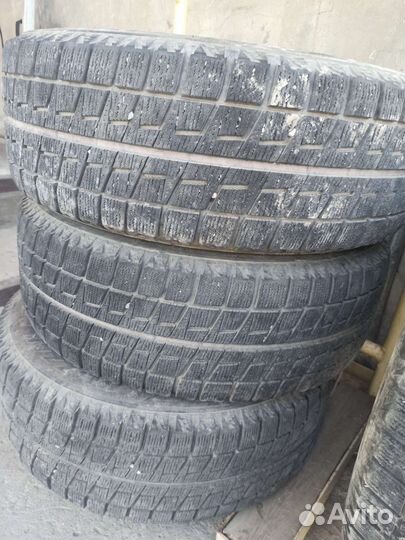 Bridgestone Blizzak Revo2 215/65 R16