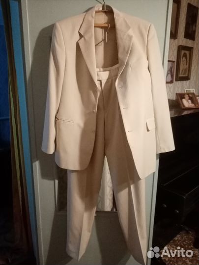 Мужской свадебный костюм 48