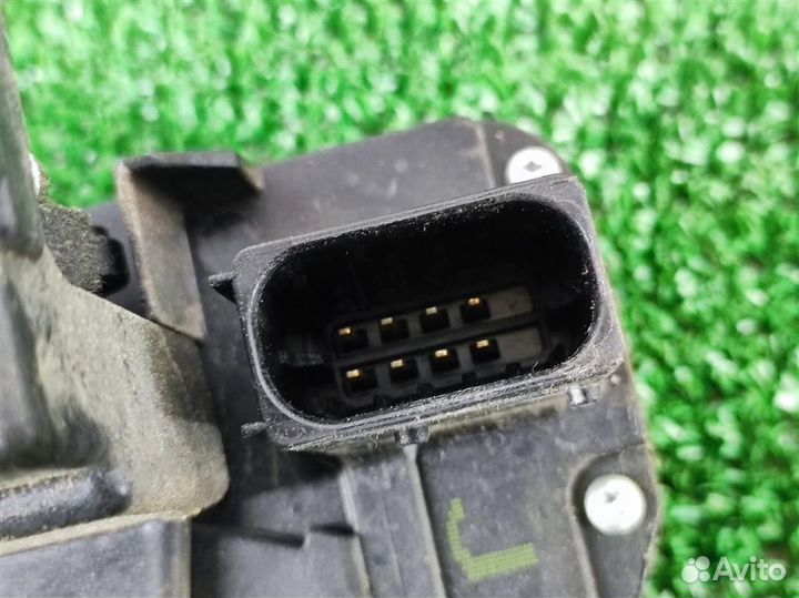 Замок двери передней левой Chevrolet Captiva 2008