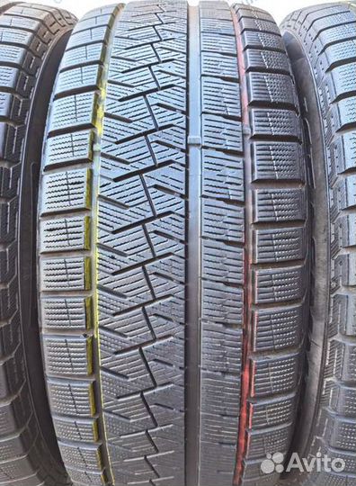 Pirelli Ice Asimmetrico 215/60 R17 94P