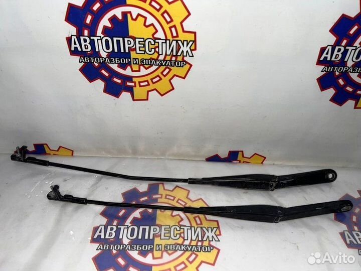 Поводки дворников Ford Focus 2