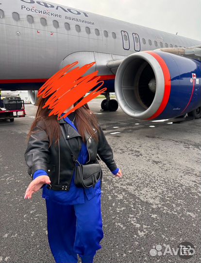 Атласный костюм