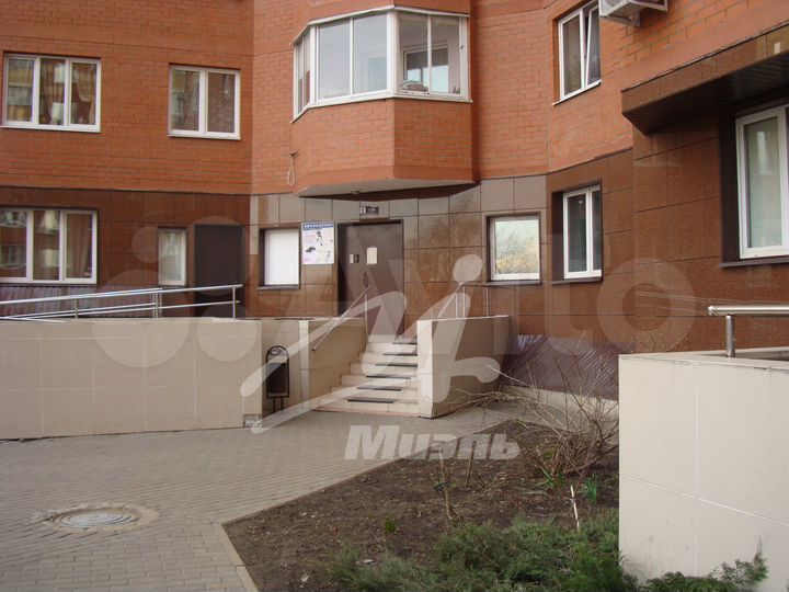 3-к. квартира, 87,3 м², 1/17 эт.