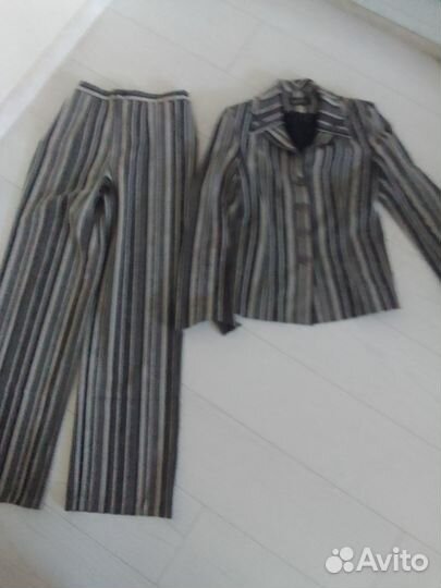Брючный костюм женский