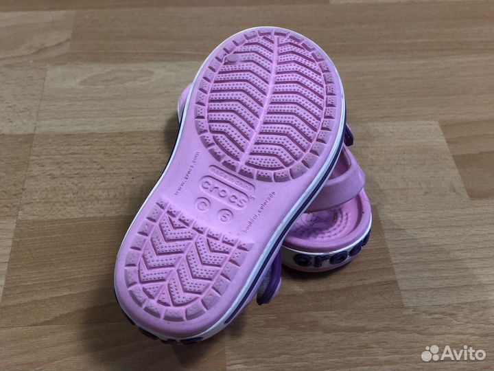Сандали Crocs