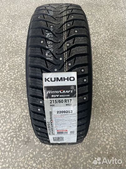 Kumho WinterCraft Ice WI31 215/60 R17 96H