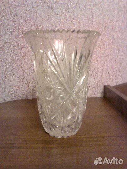 Хрустальная ваза