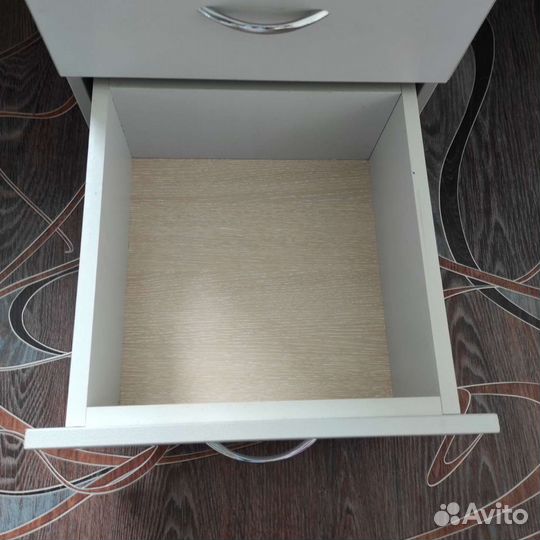 Письменный стол