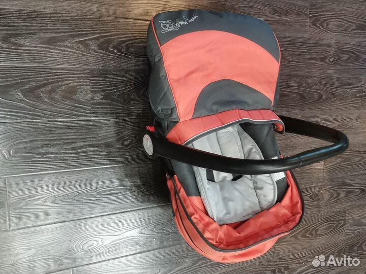 Переноска для детей в машину