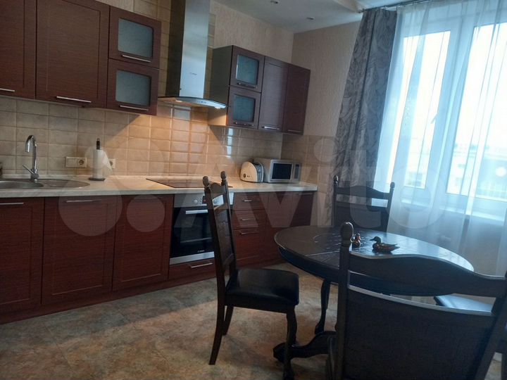 2-к. квартира, 55 м², 10/25 эт.