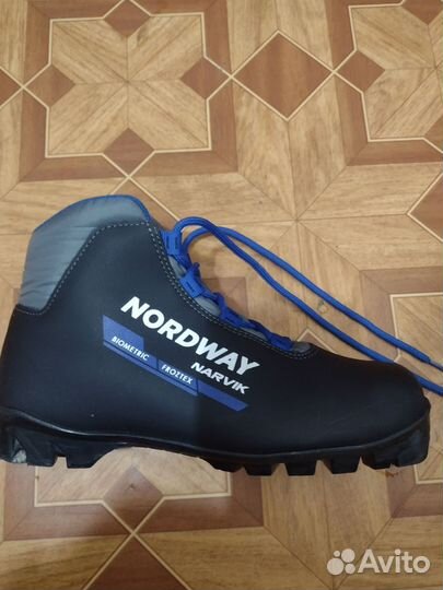 Лыжные ботинки 38 размер