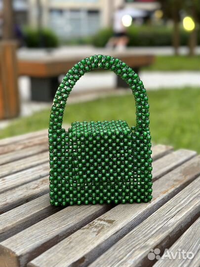 Сумочки из бусин Корзина вязаная
