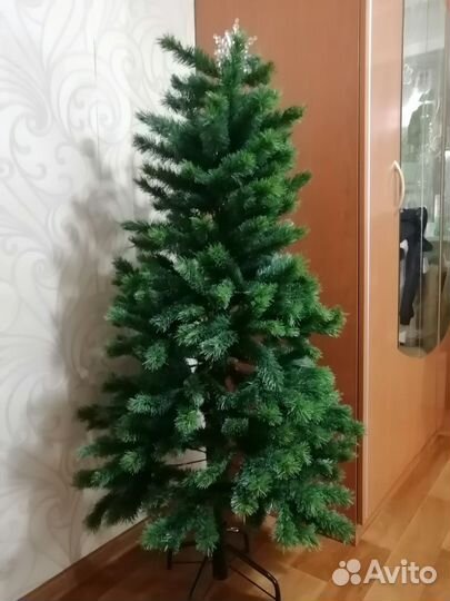 Ель искуственная