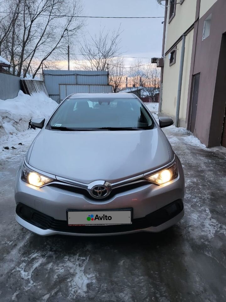 Toyota Auris: фото владельца