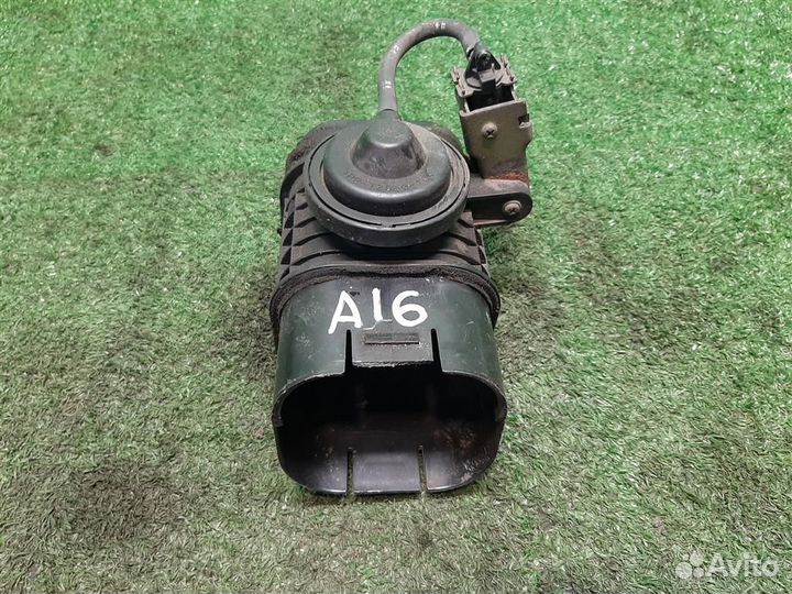 Патрубок воздушного фильтра Lexus RX300 (MCU35) 2