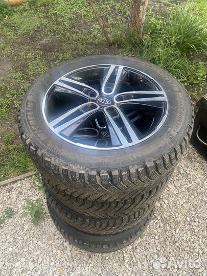 Michelin X-Ice North 4 215/55 R17 98T