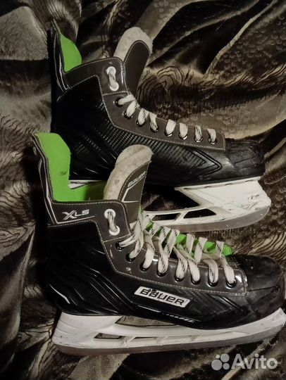 Коньки хоккейные