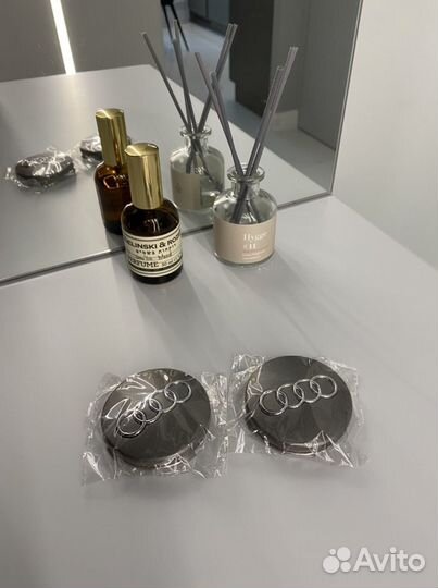 Колпачки заглушки на литые диски Ауди