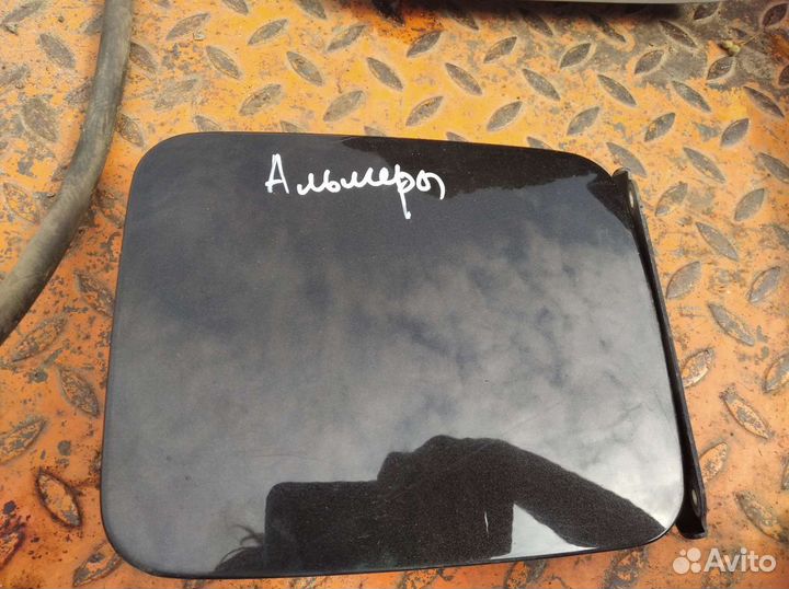 Лючек бензобака Nissan Almera N16