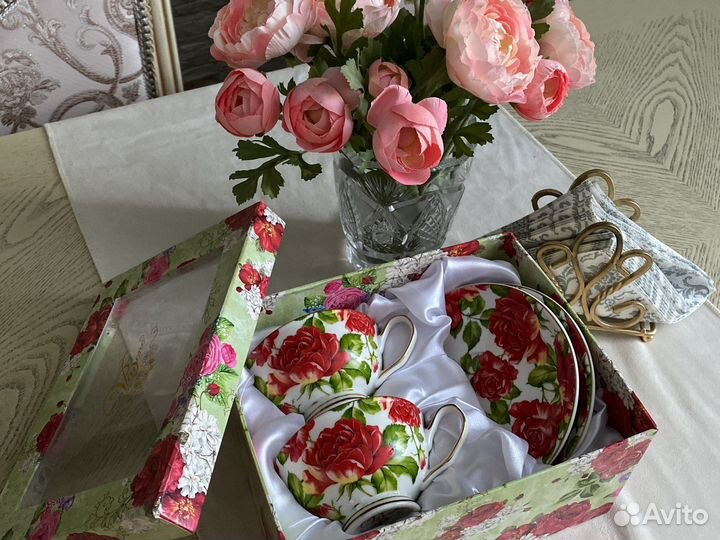 Чайный подарочный набор из фарфора (4 предмета)