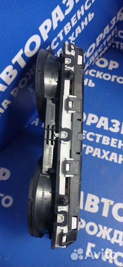 Панель приборов Renault Megane 2 седан 2007