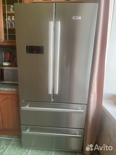 Холодильник 3х камерный