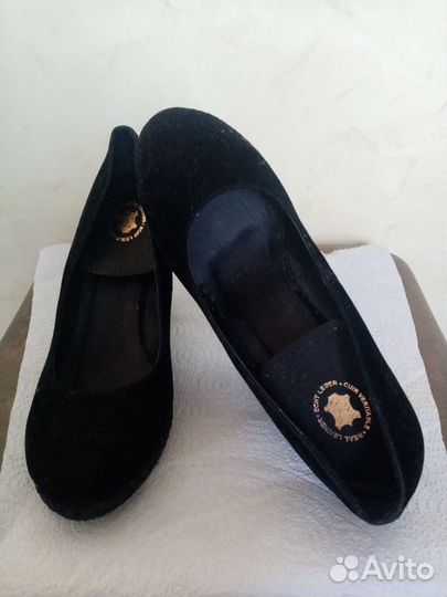 Туфли женские 36 размер на горке