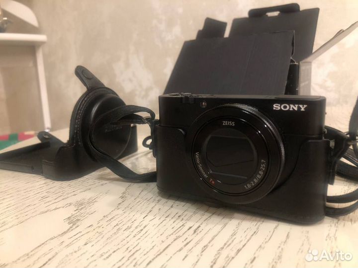 Sony Cyber-shot DSC-RX100M5A