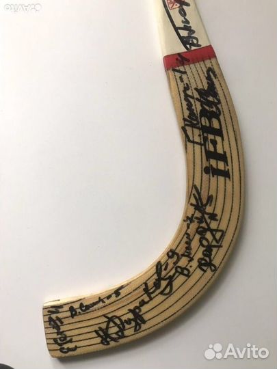 Клюшка для хоккея с мячом с автографами