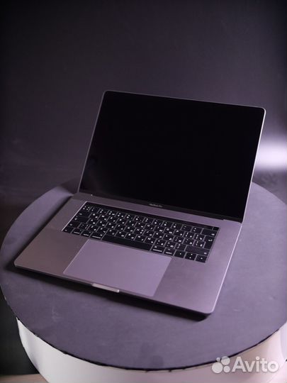 Macbook pro 15 2017 touch bar