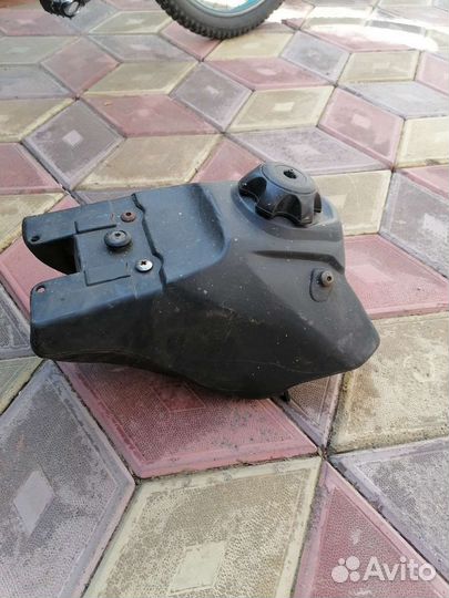 Бензобак на мотоцикл питбайк