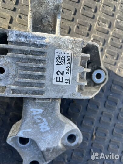 Опора подушка двигателя опель астра J