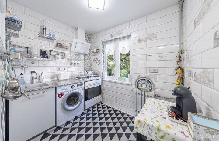 2-к. квартира, 50 м², 2/4 эт.