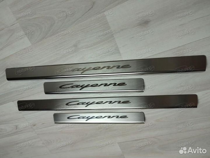 Накладки на пороги Porsche Cayenne 2002-2009