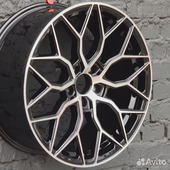 Новые диски Vossen HF-2 R18 5x112
