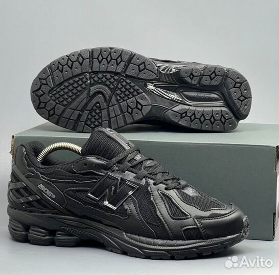 Стильные кроссовки New Balance 1906