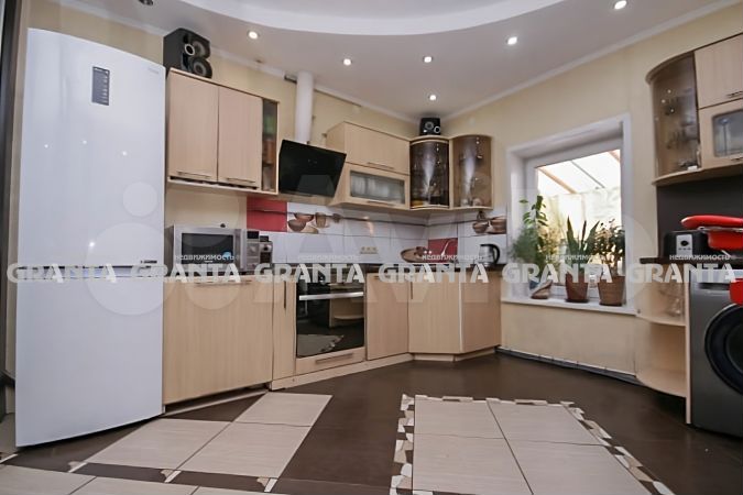 Дом 150 м² на участке 11,1 сот.