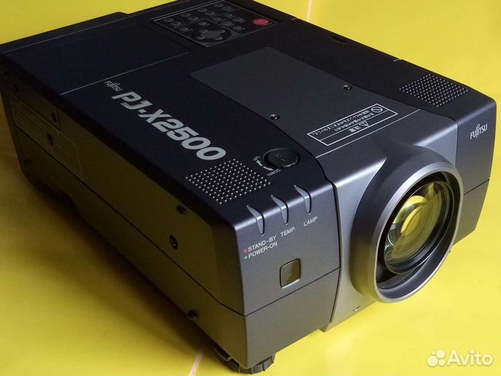 Проектор японский fujitsu pj-x2500