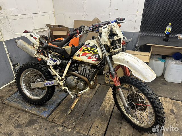Разбор запчасти Suzuki DR 250 R SJ45A 1995 купить в Москве SUZUKI | Авито